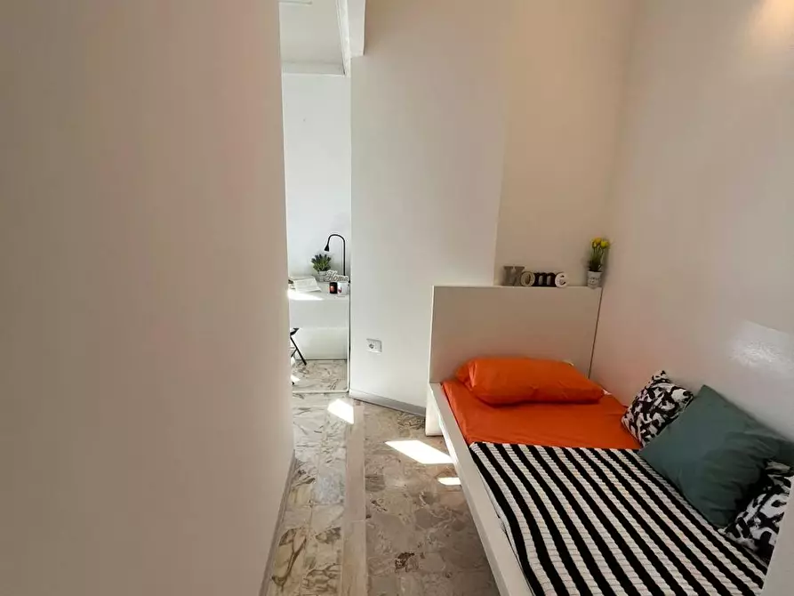 Immagine 2 di Camera in affitto  in Via Grazia Deledda a Cagliari