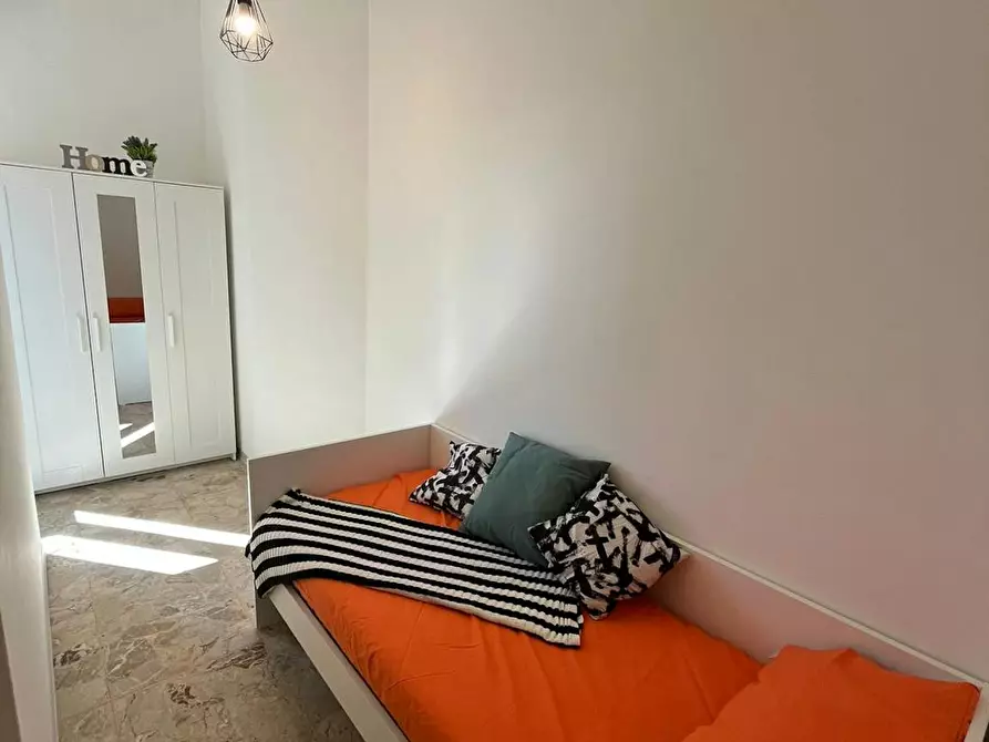 Immagine 1 di Camera in affitto  in Via Grazia Deledda a Cagliari