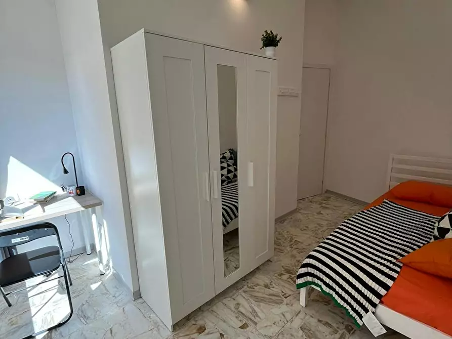 Immagine 3 di Camera in affitto  in Via Grazia Deledda a Cagliari