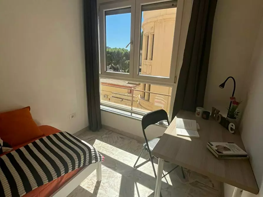 Immagine 2 di Camera in affitto  in Via Grazia Deledda a Cagliari