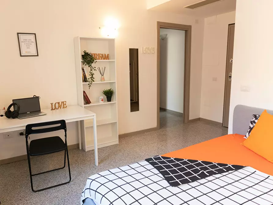 Immagine 1 di Camera in affitto  in Via Grazia Deledda a Cagliari