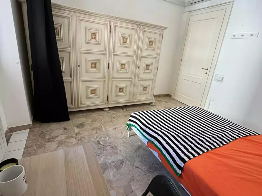 Immagine 2 di Camera in affitto  in Via Grazia Deledda a Cagliari