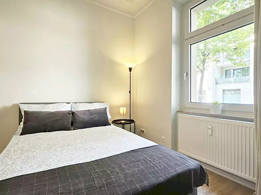 Immagine 2 di Camera in affitto  in Kantstraße a Köln