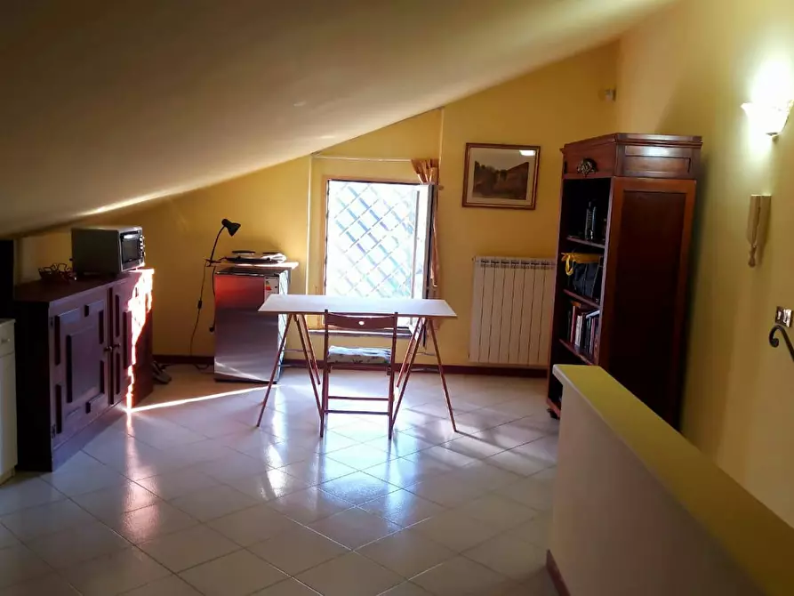 Immagine 1 di Camera in affitto  in Via Cassia a Roma