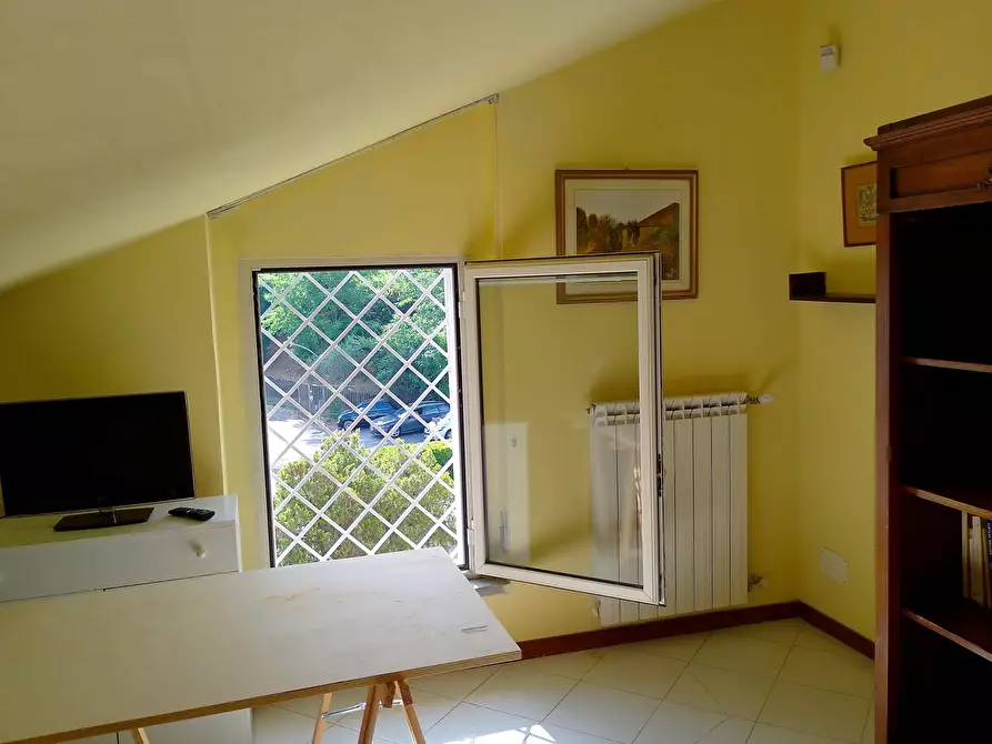 Immagine 8 di Camera in affitto  in Via Cassia a Roma