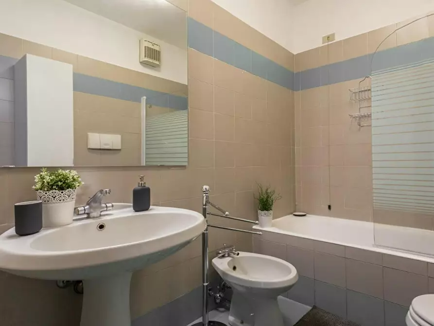 Immagine 9 di Camera in affitto  in Via Comune Antico a Milano