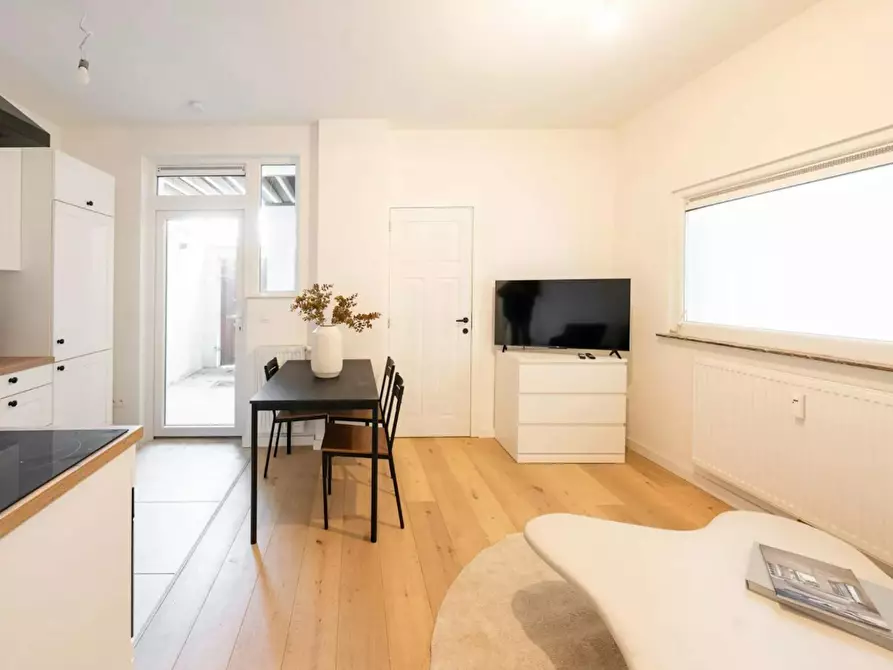 Immagine 1 di Appartamento in affitto  in Camille Huysmanslaan a Antwerpen