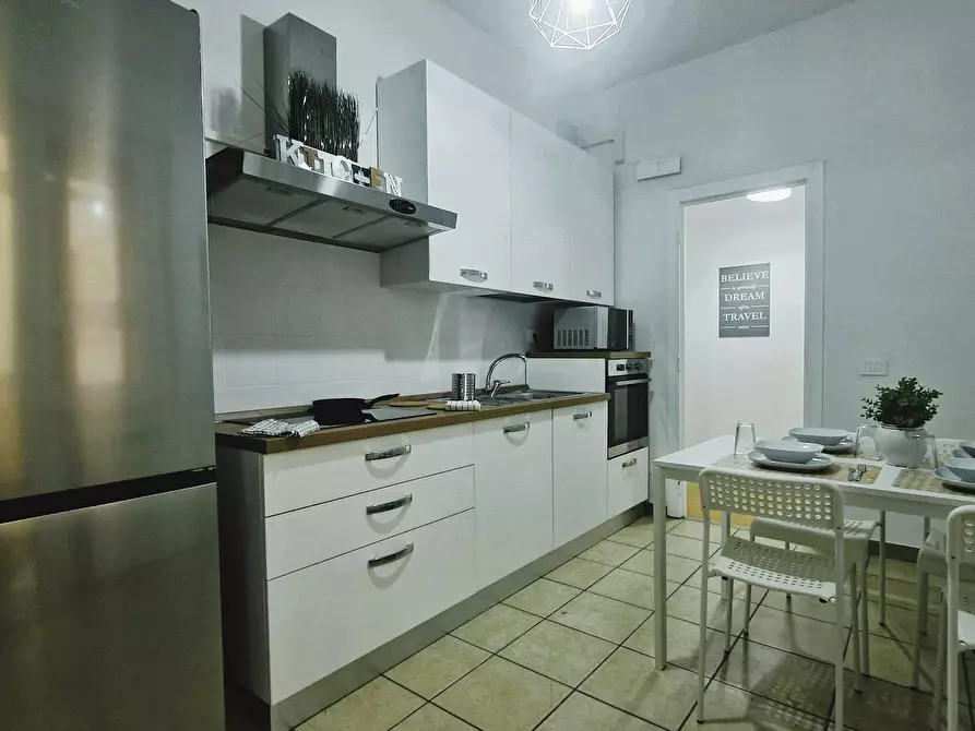 Immagine 6 di Camera in affitto  in Lungotevere di Pietra Papa a Roma