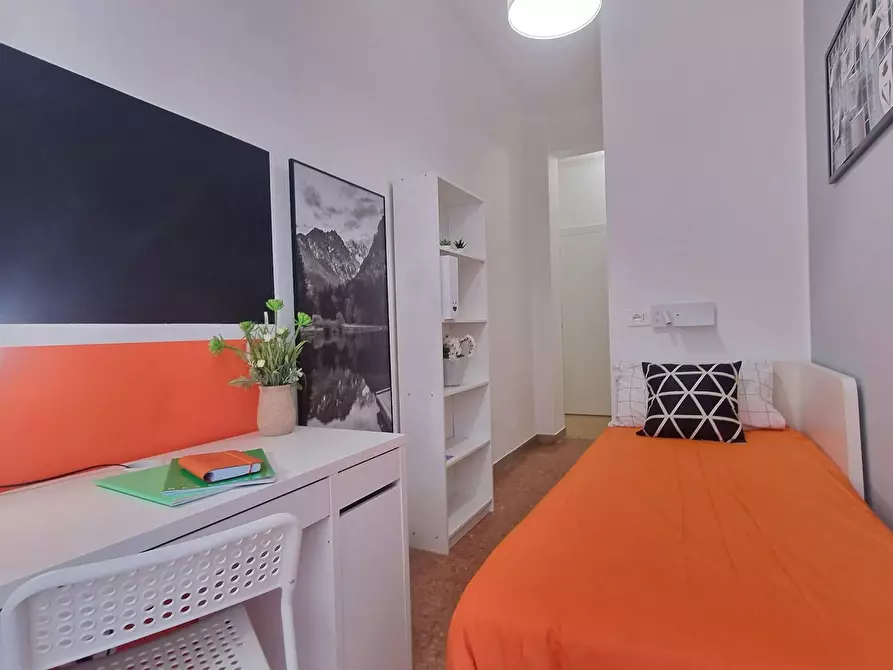 Immagine 2 di Camera in affitto  in Lungotevere di Pietra Papa a Roma