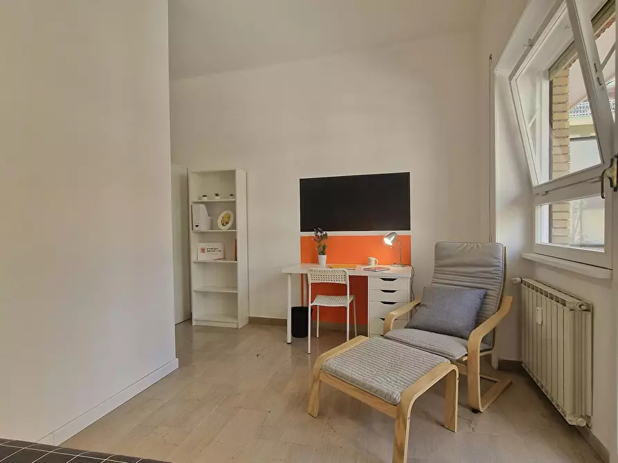 Immagine 3 di Camera in affitto  in Lungotevere di Pietra Papa a Roma