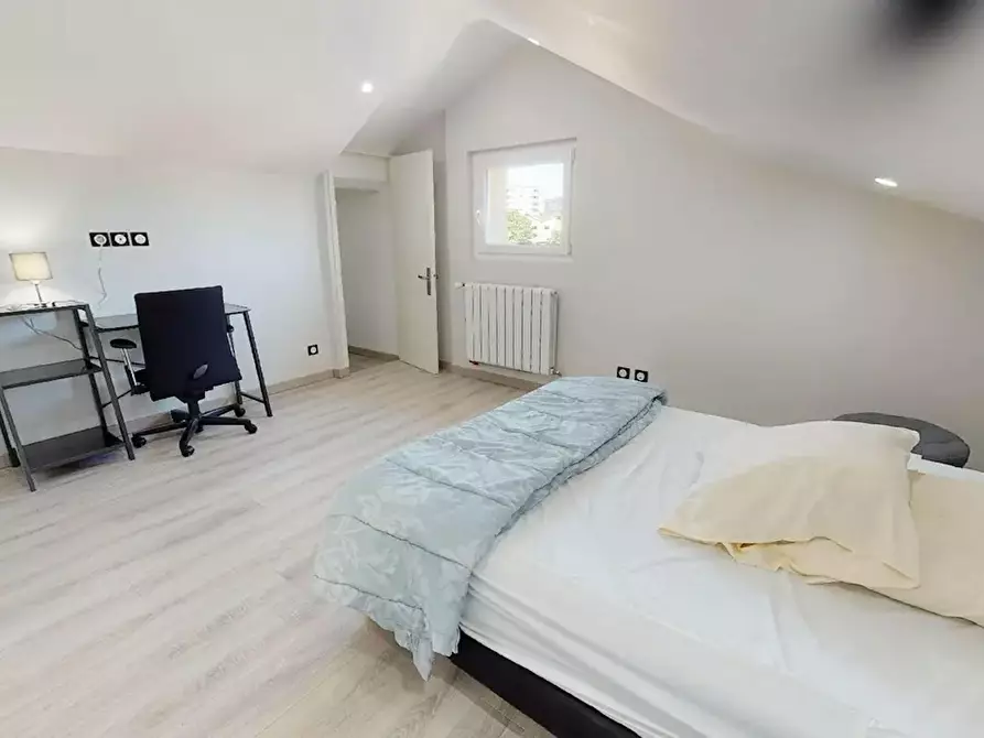 Immagine 5 di Casa indipendente in affitto  in Avenue Viviani a Vénissieux