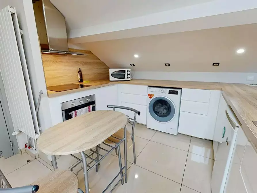 Immagine 8 di Casa indipendente in affitto  in Avenue Viviani a Vénissieux