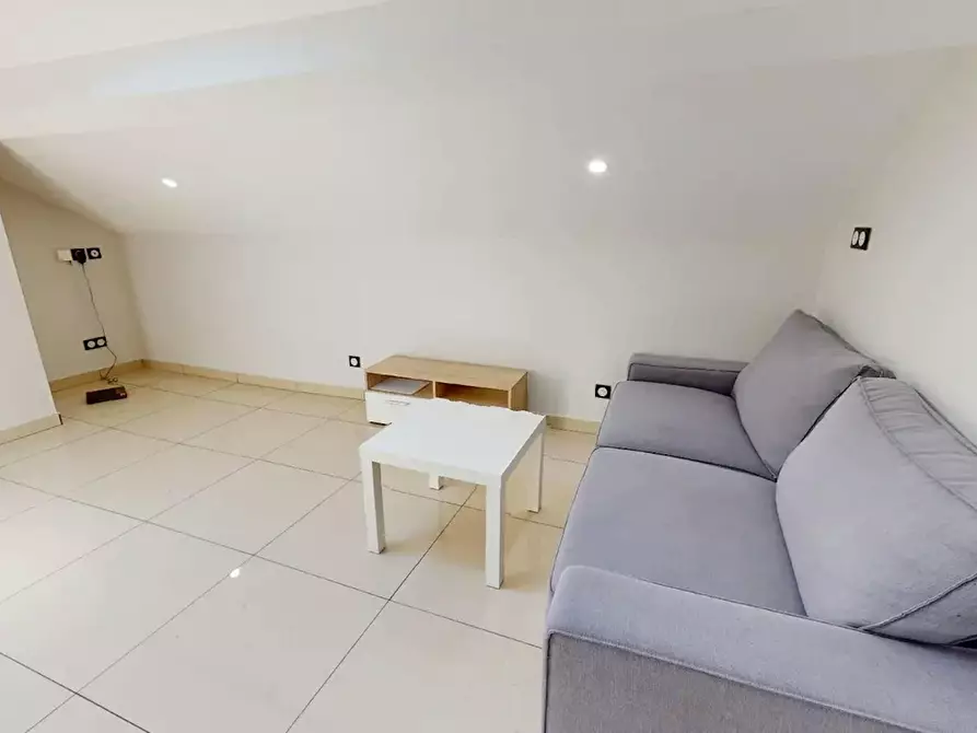 Immagine 2 di Casa indipendente in affitto  in Avenue Viviani a Vénissieux
