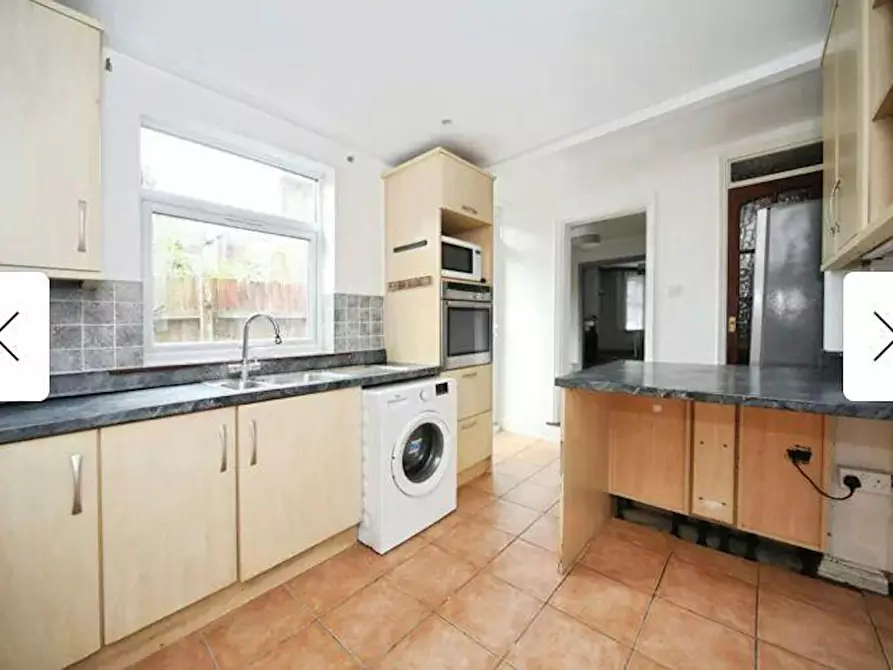 Immagine 8 di Casa indipendente in affitto  in Reginald Street a 