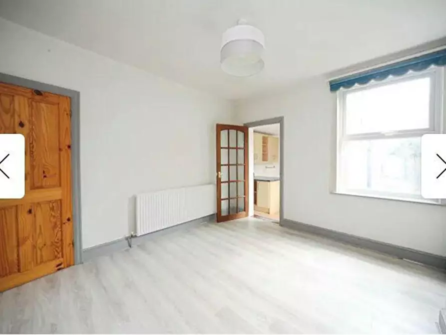 Immagine 5 di Casa indipendente in affitto  in Reginald Street a 