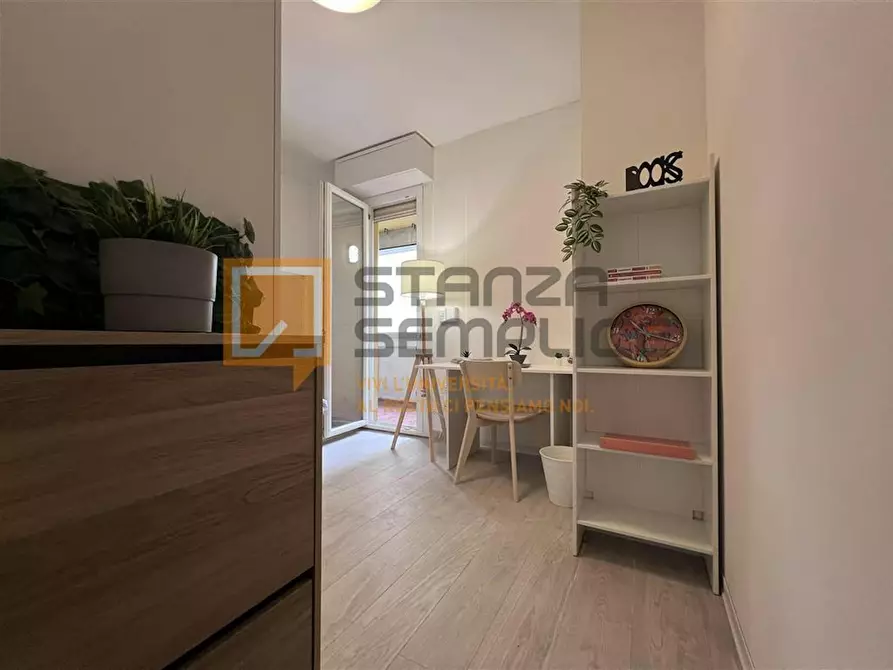 Immagine 8 di Camera in affitto  in Via Genova a Bologna