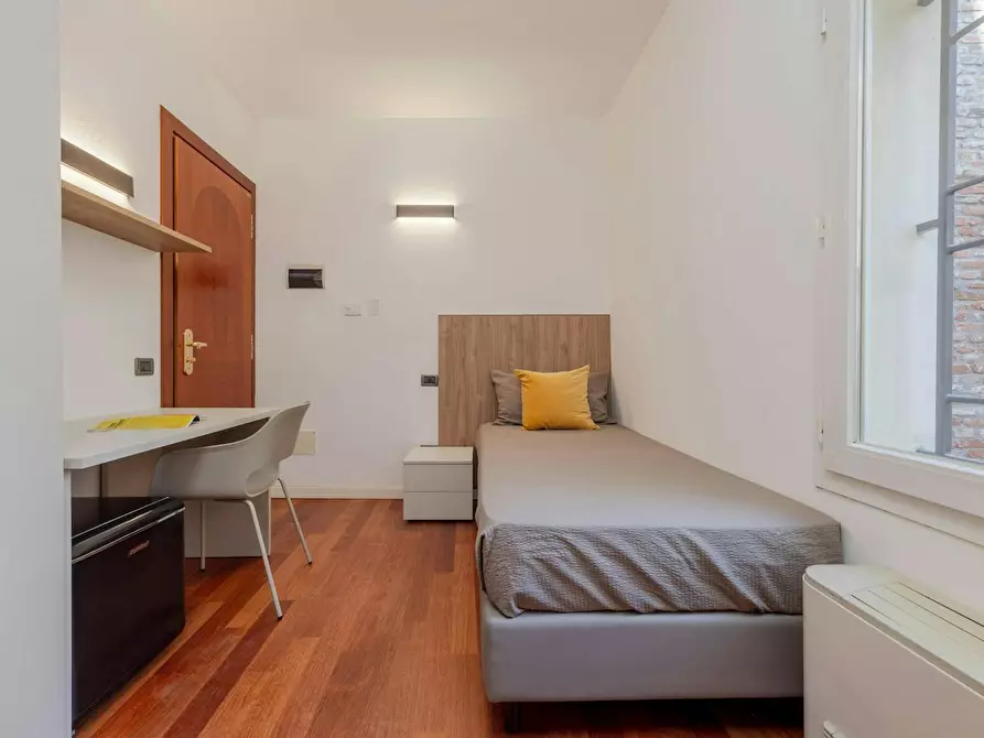 Immagine 3 di Camera in affitto  in Via Correggiari a Ferrara