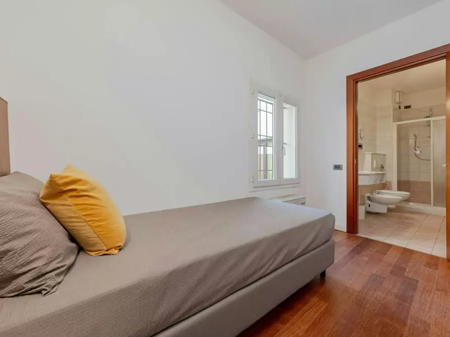 Immagine 2 di Camera in affitto  in Via Correggiari a Ferrara