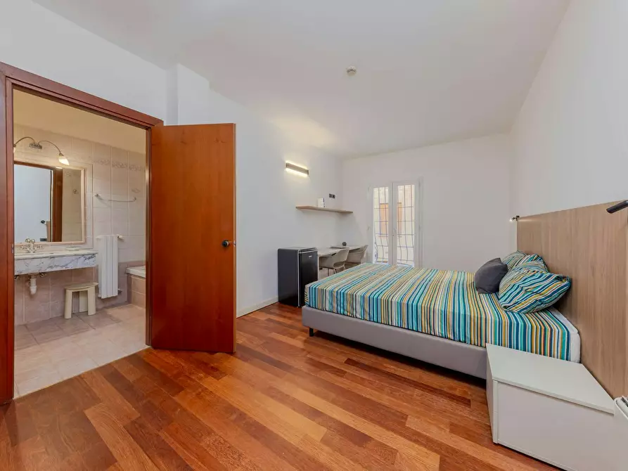 Immagine 2 di Camera in affitto  in Via Correggiari a Ferrara