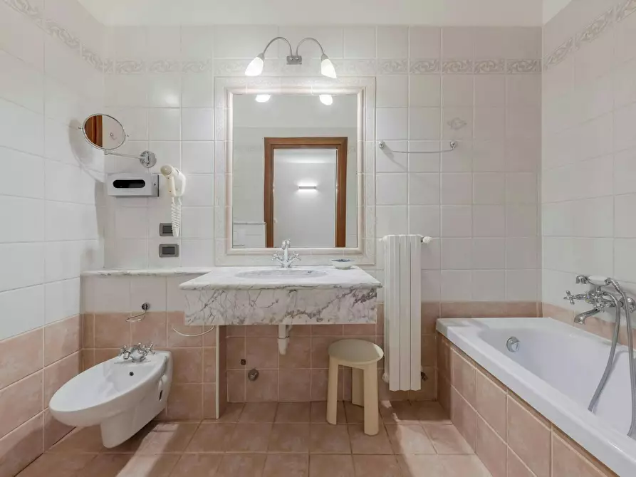 Immagine 5 di Camera in affitto  in Via Correggiari a Ferrara