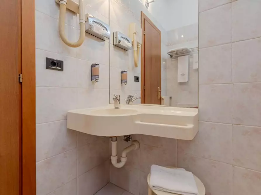 Immagine 7 di Camera in affitto  in Corso Felice Cavallotti a Novara