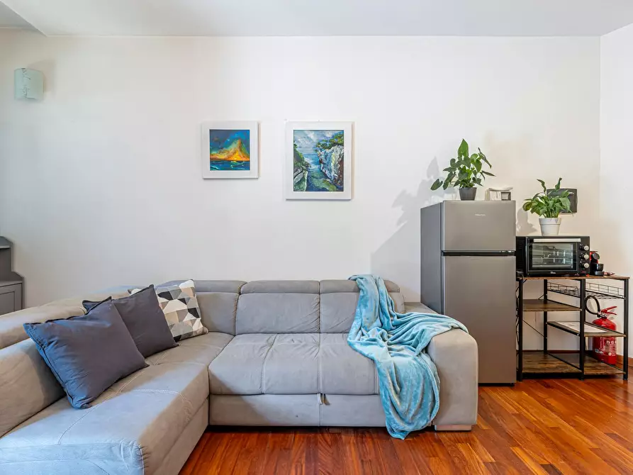 Immagine 8 di Appartamento in affitto  in Via Conte Rosso a Milano