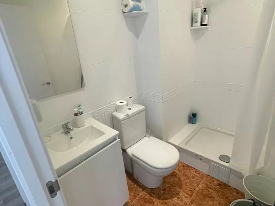 Immagine 7 di Camera in affitto  in Carrer de Bilbao a Barcelona