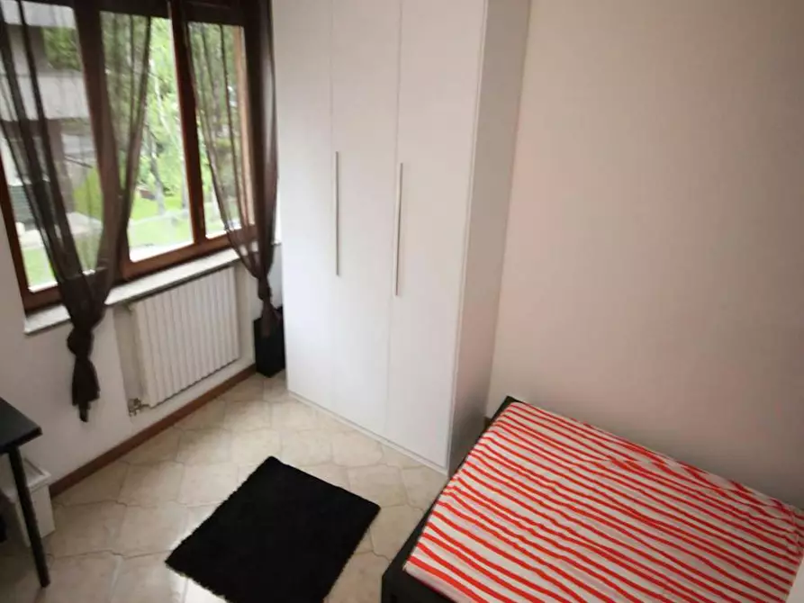 Immagine 6 di Camera in affitto  in Via Ulisse Salis a Milano