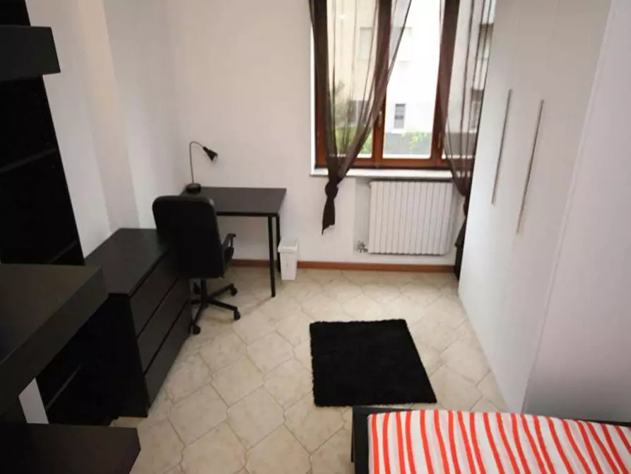 Immagine 9 di Camera in affitto  in Via Ulisse Salis a Milano