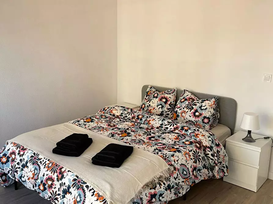 Immagine 4 di Camera in affitto  in Avinguda del Doctor Tomàs Sala a Valencia