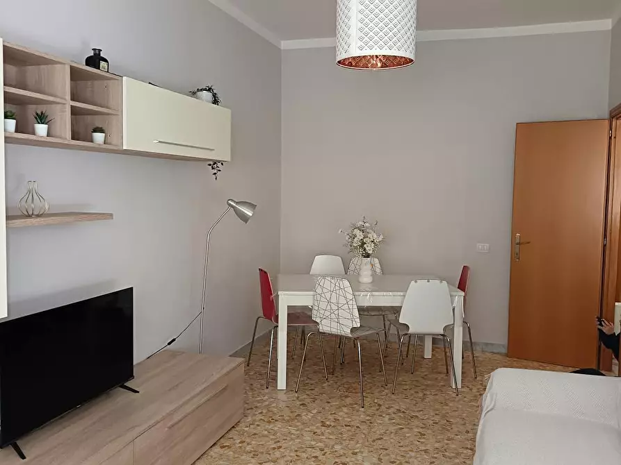 Immagine 2 di Casa indipendente in affitto  in Via Calpurnio Pisone a Roma