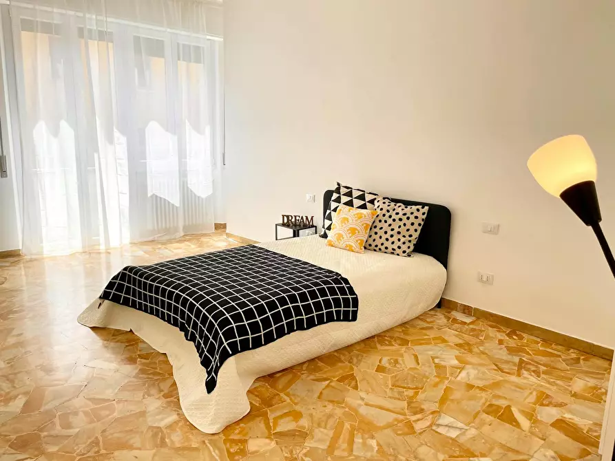 Immagine 4 di Camera in affitto  in Via Quintino Sella a Firenze