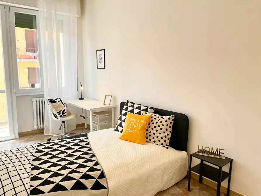 Immagine 3 di Camera in affitto  in Via Quintino Sella a Firenze