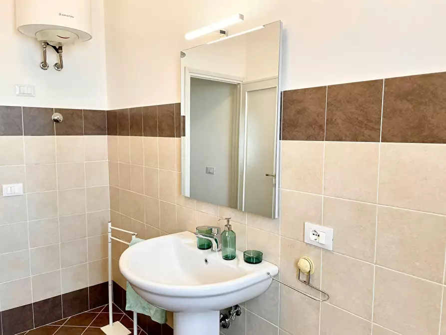 Immagine 10 di Camera in affitto  in Via Quintino Sella a Firenze