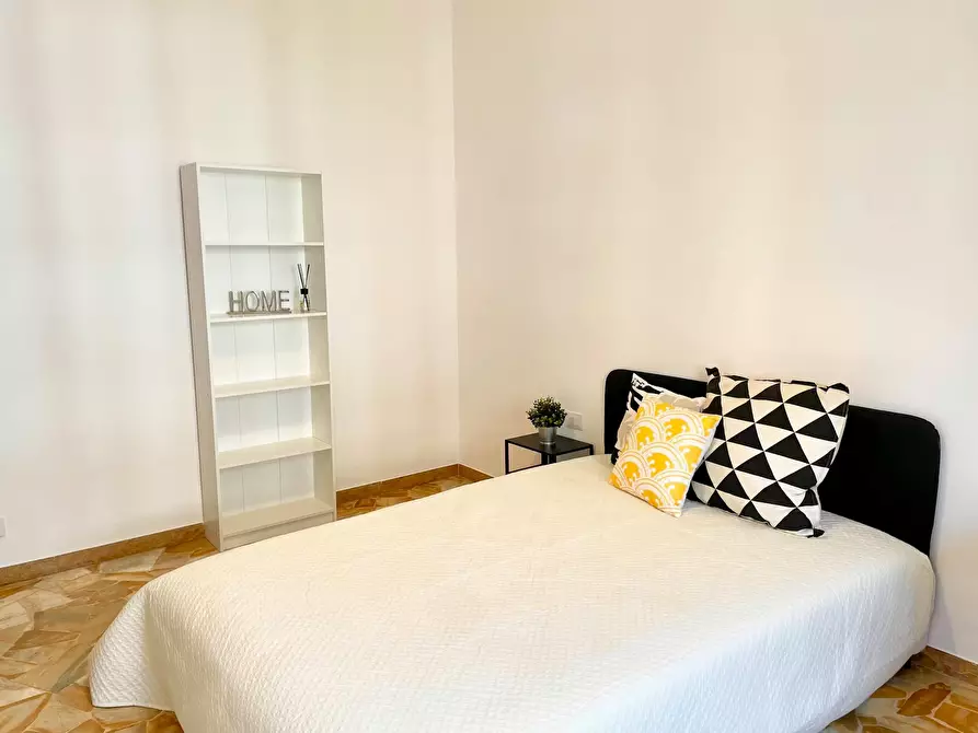 Immagine 5 di Camera in affitto  in Via Caduti di Cefalonia a Firenze