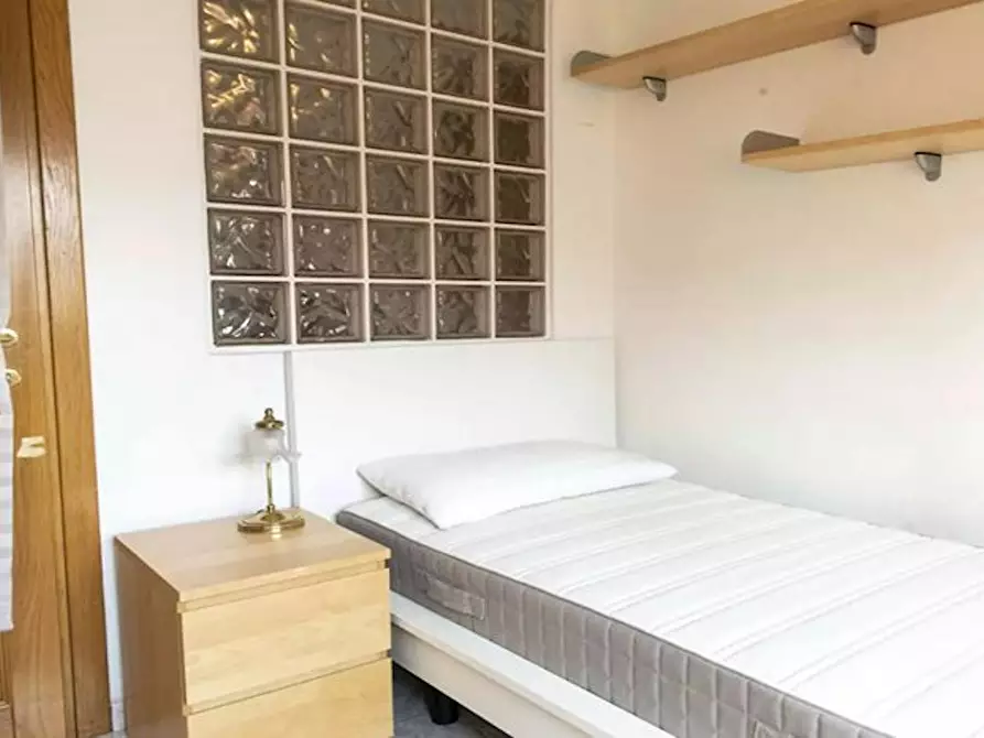 Immagine 2 di Appartamento in affitto  in Piazza Ragusa a Roma