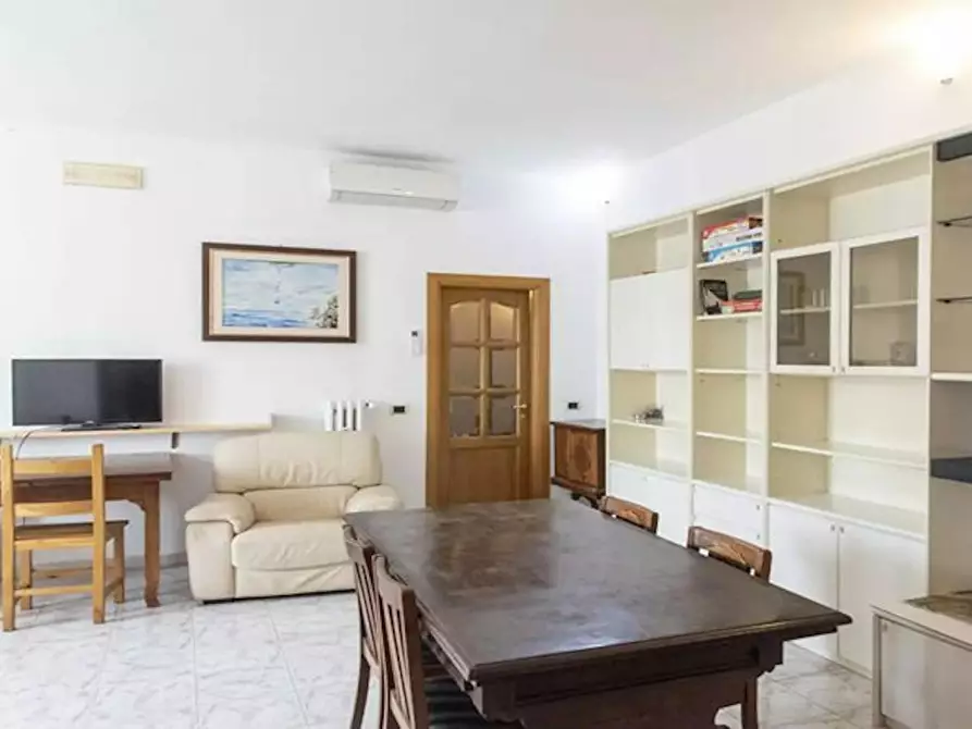 Immagine 1 di Appartamento in affitto  in Piazza Ragusa a Roma