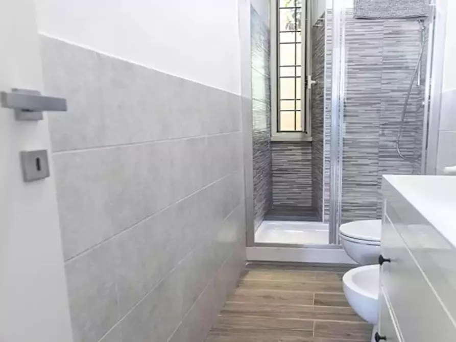 Immagine 4 di Appartamento in affitto  in Via Girolamo Benzoni a Roma