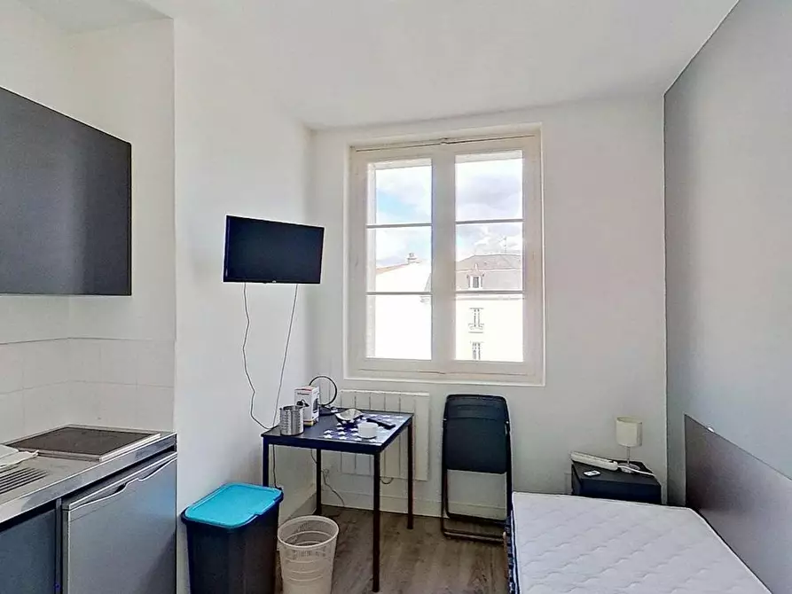 Immagine 1 di Camera in affitto  in Place Jean de Berry a Poitiers