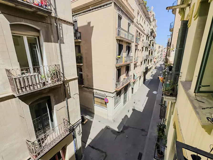Immagine 8 di Appartamento in affitto  in Carrer de la Llibertat a Barcelona