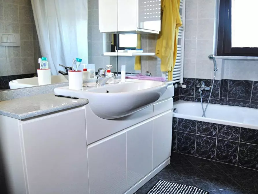 Immagine 9 di Camera in affitto  in Via Luigi Ornato a Milano