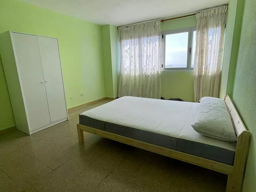 Immagine 6 di Camera in affitto  in Avenida Eufemiano Jurado a Las Palmas De Gran Canaria