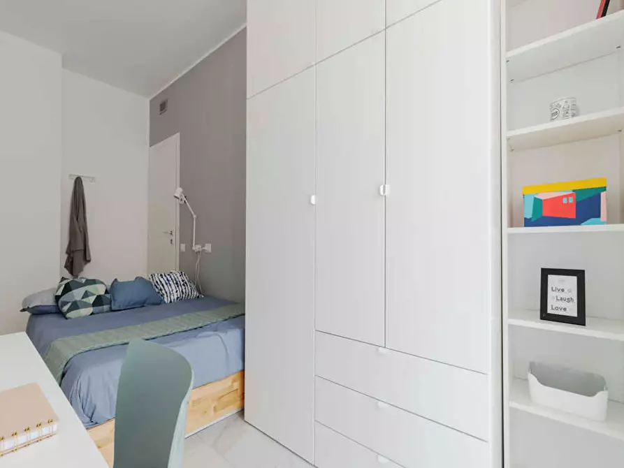 Immagine 3 di Camera in affitto  in Viale Bligny a Milano