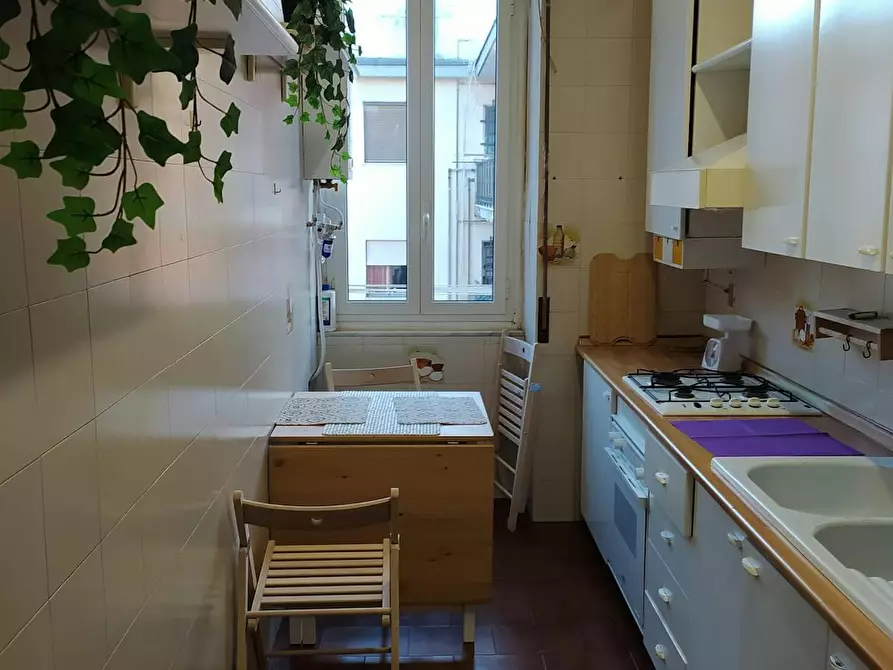 Immagine 6 di Camera in affitto  in Via Cesare Rosaroll a Napoli