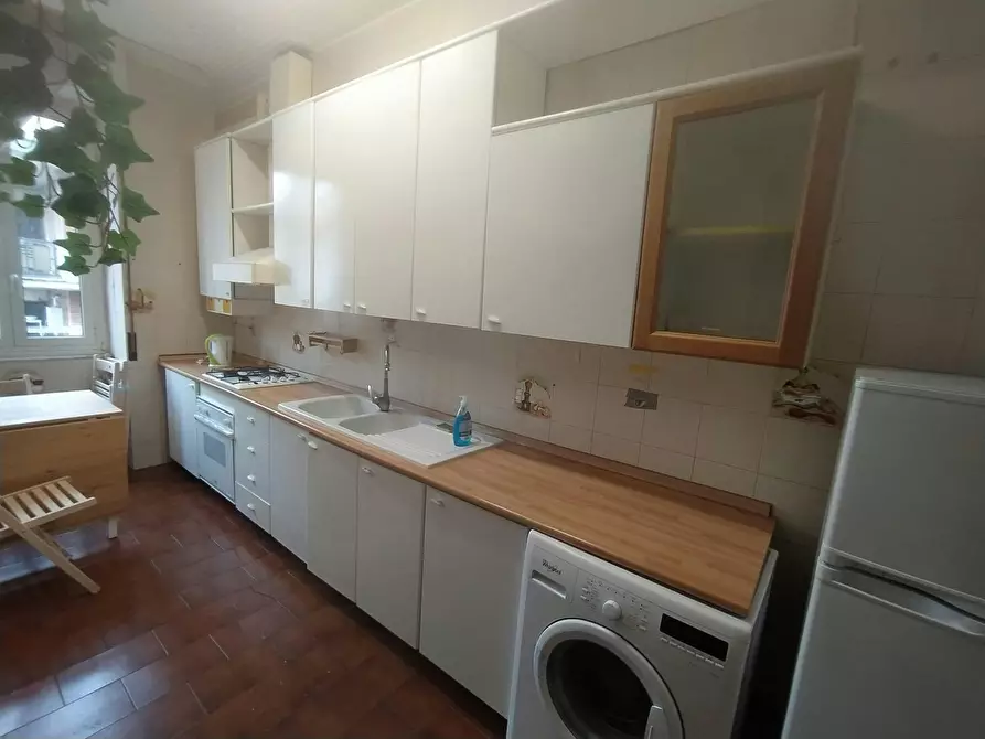 Immagine 5 di Camera in affitto  in Via Cesare Rosaroll a Napoli