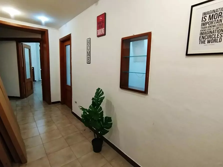 Immagine 8 di Camera in affitto  in Via Cesare Rosaroll a Napoli