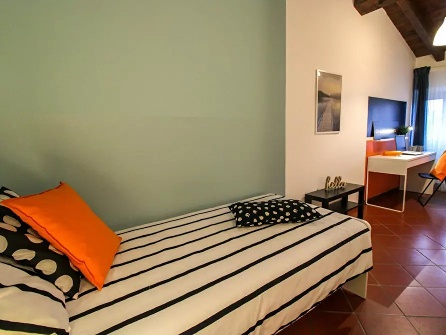 Immagine 4 di Camera in affitto  in Via Trieste a Brescia
