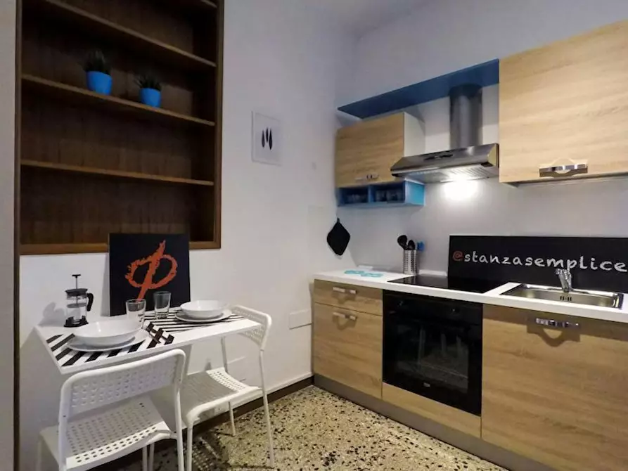 Immagine 6 di Camera in affitto  in Via Mantova a Brescia