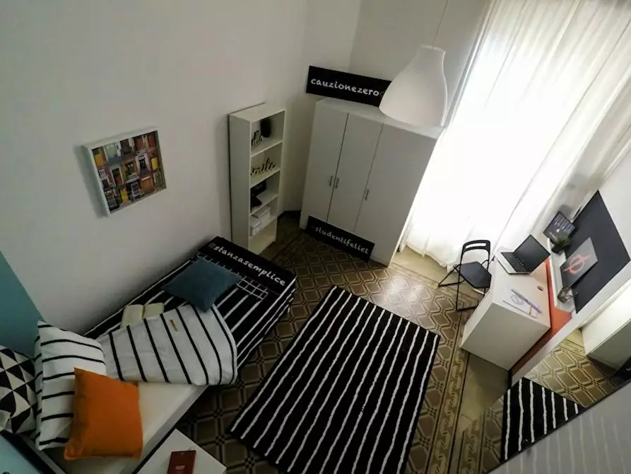 Immagine 2 di Camera in affitto  in Via Lattanzio Gambara a Brescia