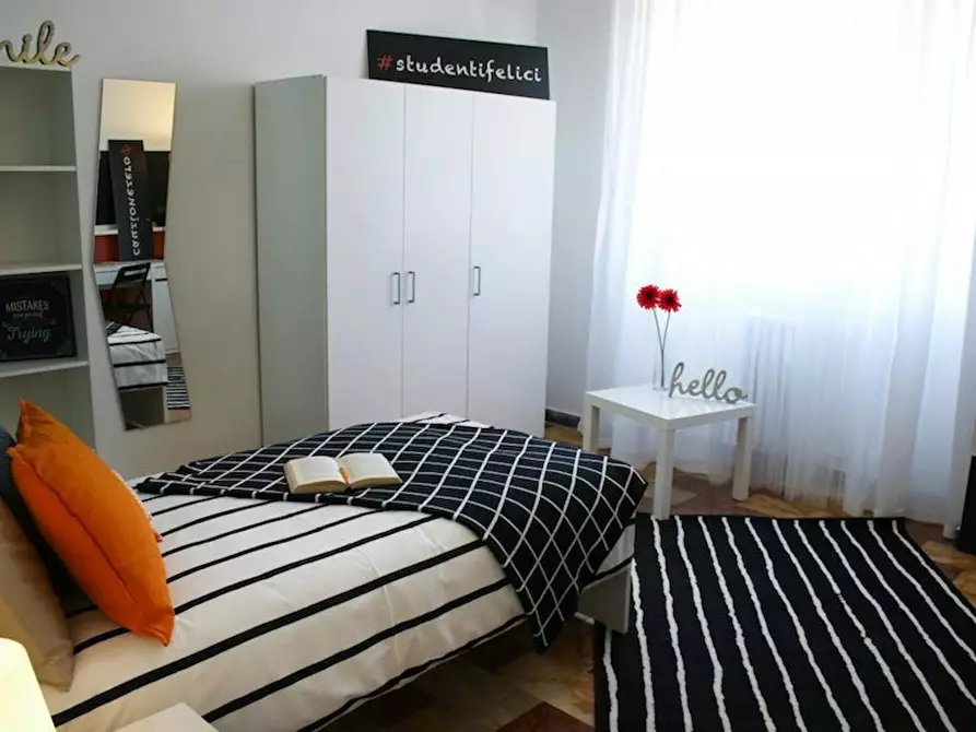 Immagine 2 di Camera in affitto  in Via Pusterla a Brescia